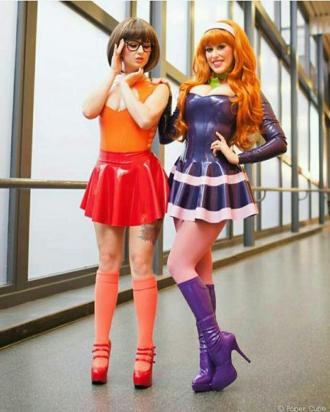 Velma And Daphne Lesbian Cosplay Porn