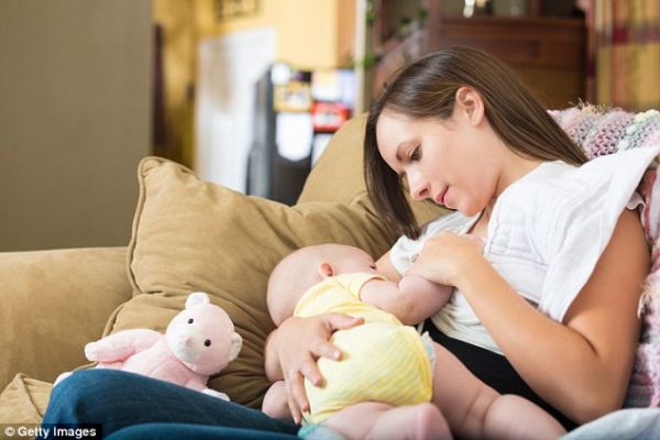 Hot Naked Moms Breastfeeding