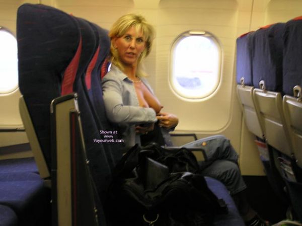 wife flashing on airplane