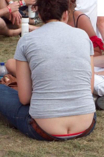 ass crack in public gif