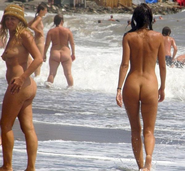 candid bare butts standing