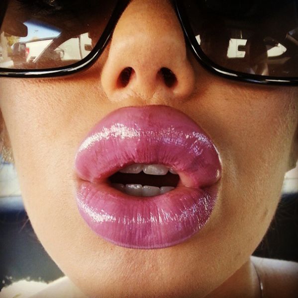 perfect lips sucking