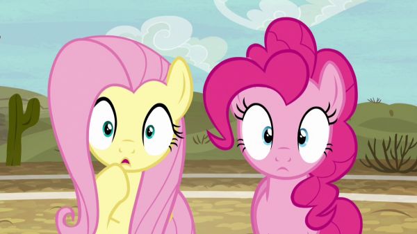 pinkie pie and fluttershy kiss