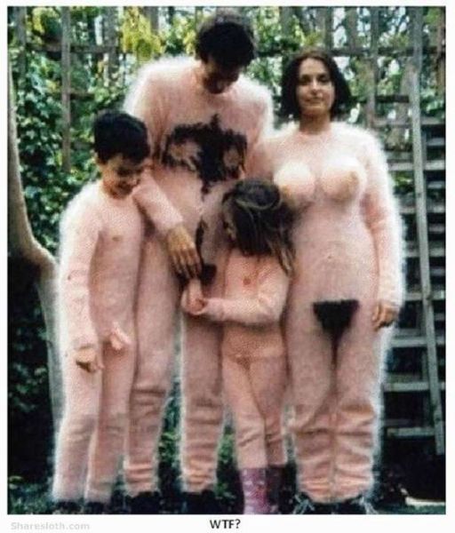 awkward family photos nude uncensored