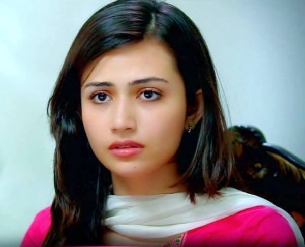 pakistani actress mathira