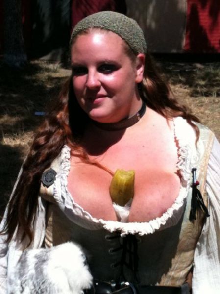 sexy renaissance festival wench