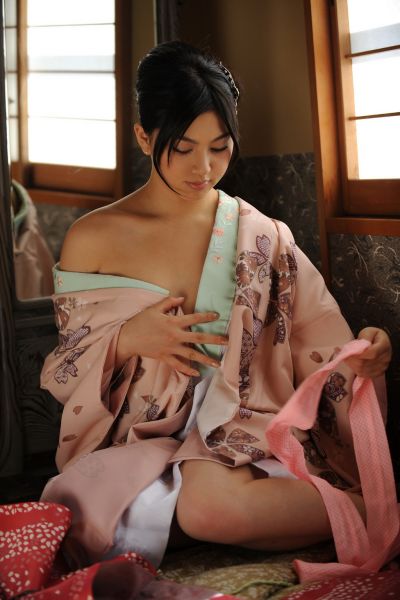 yuma asami kimono