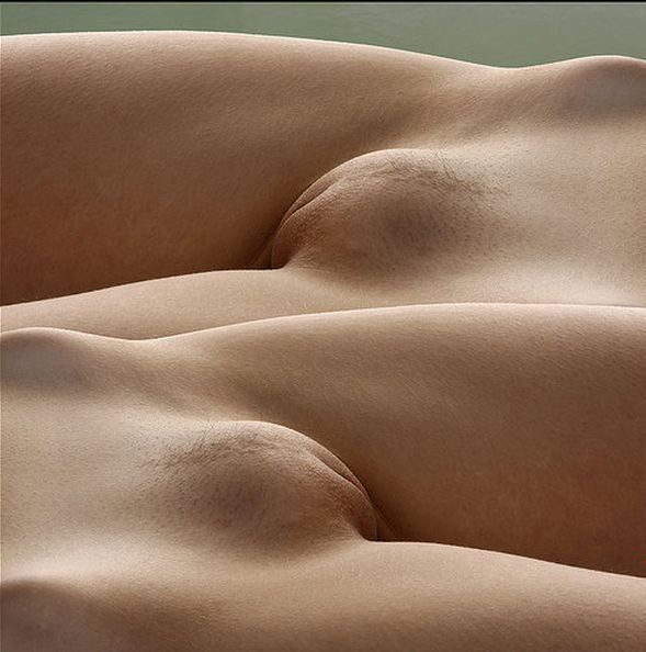 female brazilian wax pubic mound
