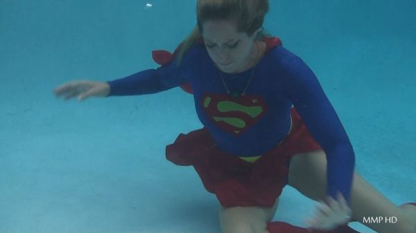 wonder woman drowned in water