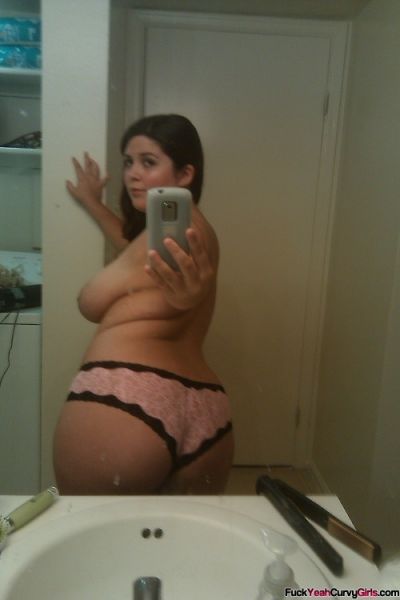 chubby milf amateur selfies