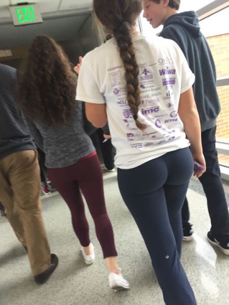 girls yoga pants gym creepshots