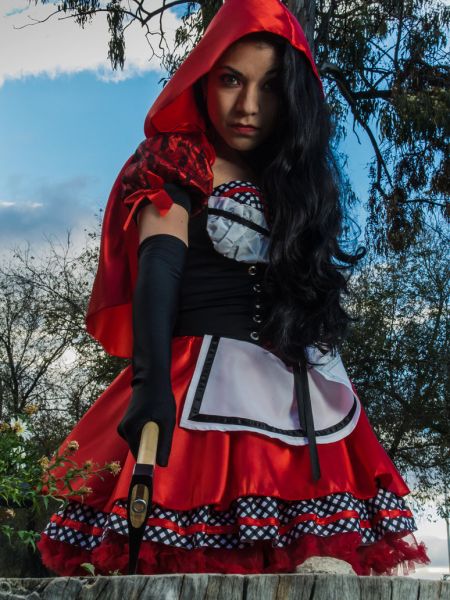 red riding hood cosplay