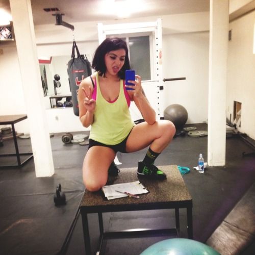 gym selfie