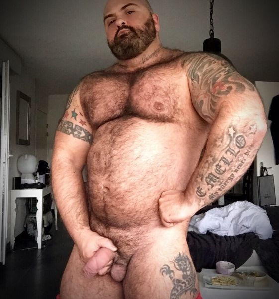 muscle daddy naked