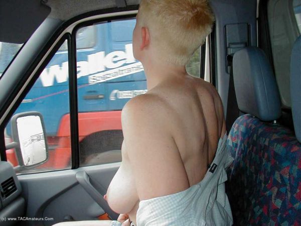 nude wife flashing truckers