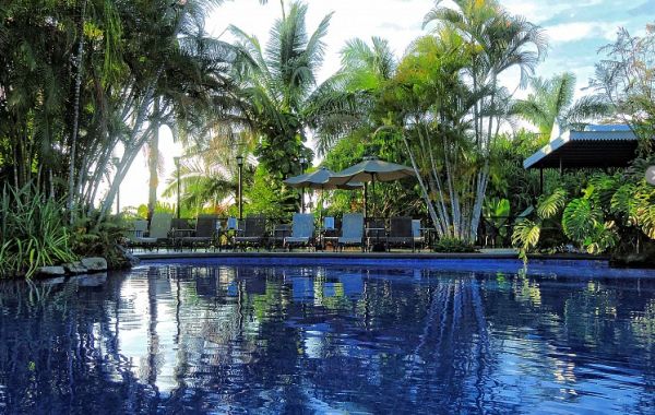 zephyr palace costa rica