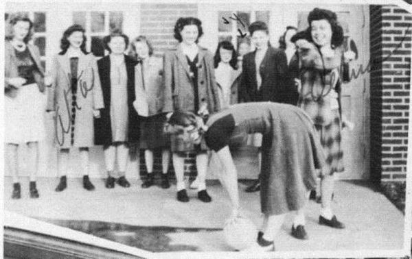vintage housewife spanking