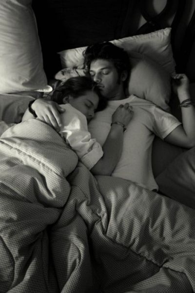 why men die before women
