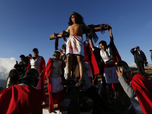 spartacus crucifixion