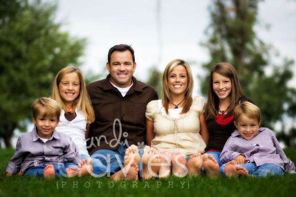 cheerleaders going barefoot