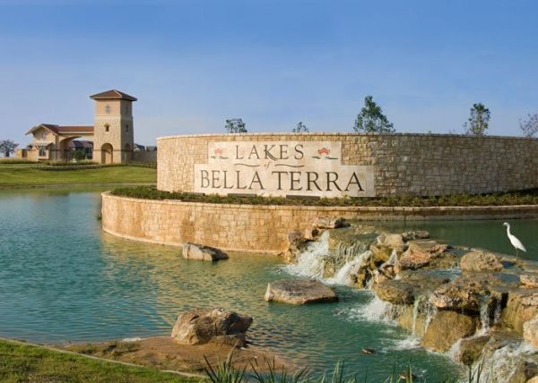 bella terra shopping center