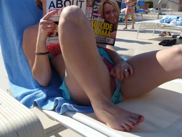 shorts pussy peek panties