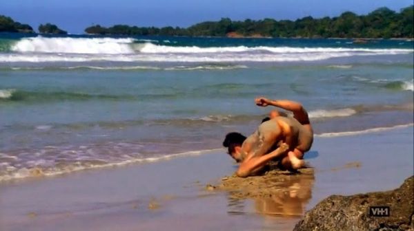 jessie nizewitz dating naked beach