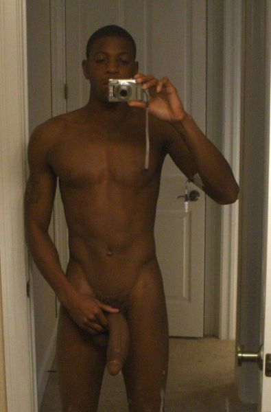 naked college dude selfie