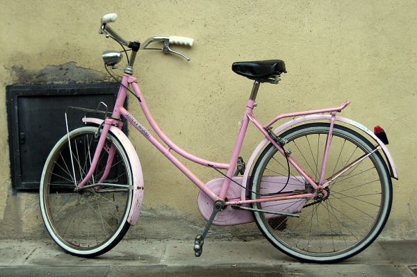 vintage schwinn pink bike