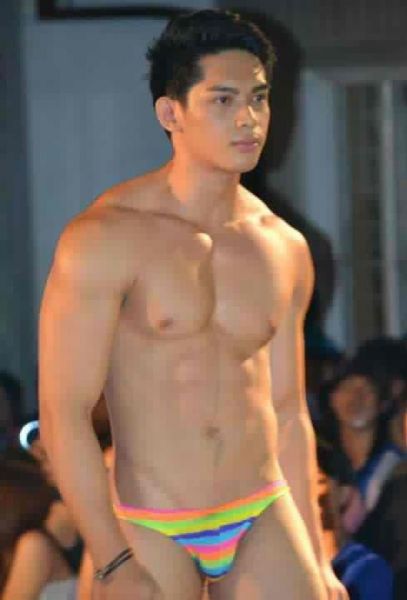 nude male pinoy