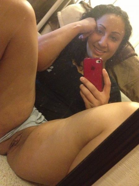eat my pussy selfie