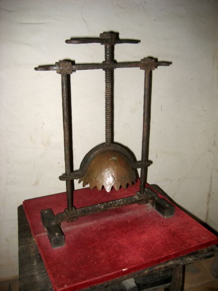 tools used in the spanish inquisition