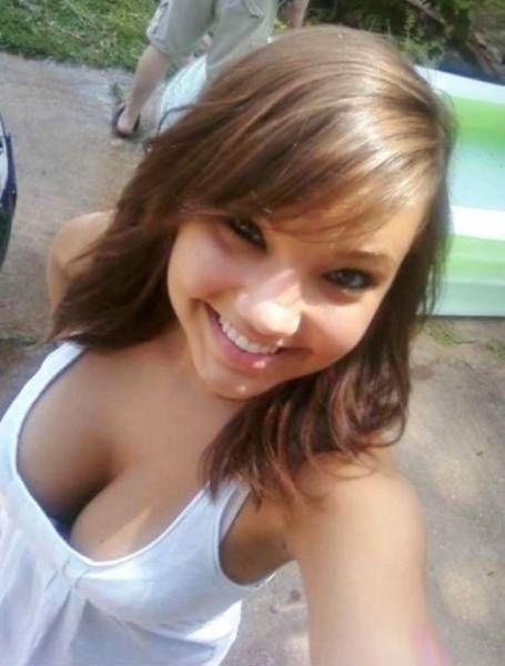 young girls cleavage
