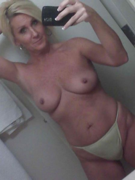 amateur mirror self shots mom