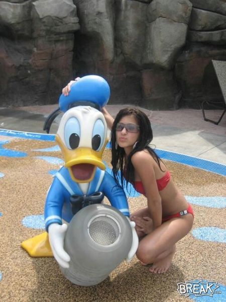 hot women at disneyland