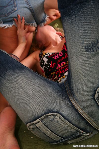 wrestling facesitting in tight jeans