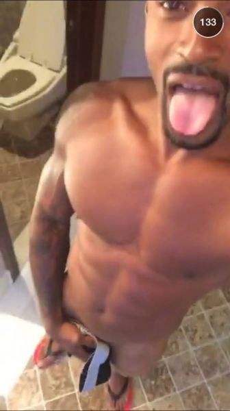 leaked male celebrity nude selfies