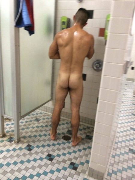 nude public shower