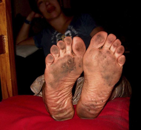 dirty feet slave girl