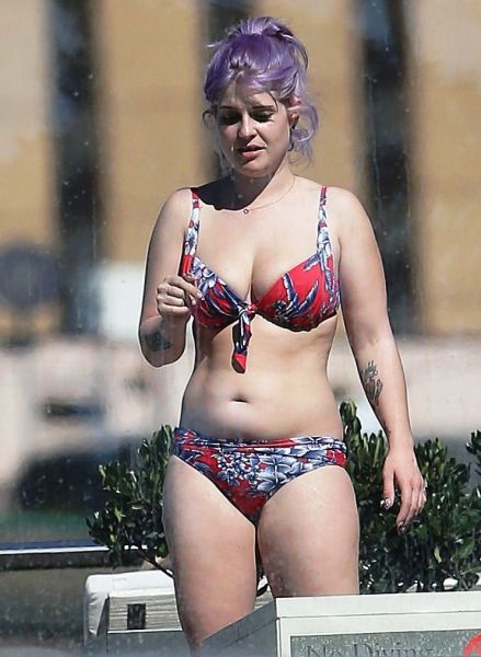 kelly osbourne under fire