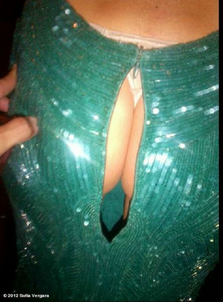 sofia vergara breast falls out