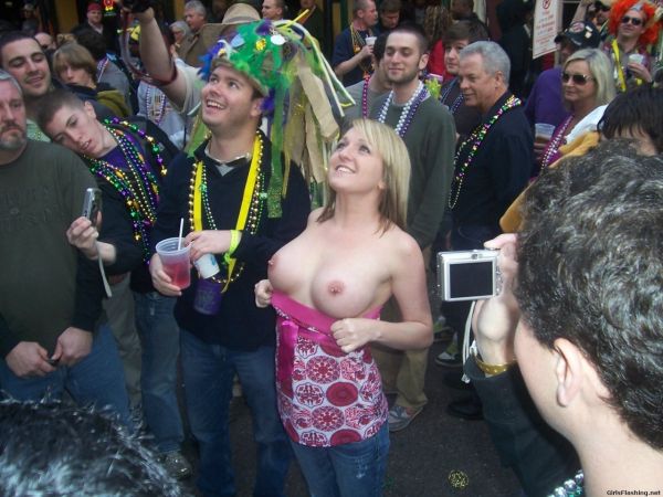 louisiana mardi women flashing