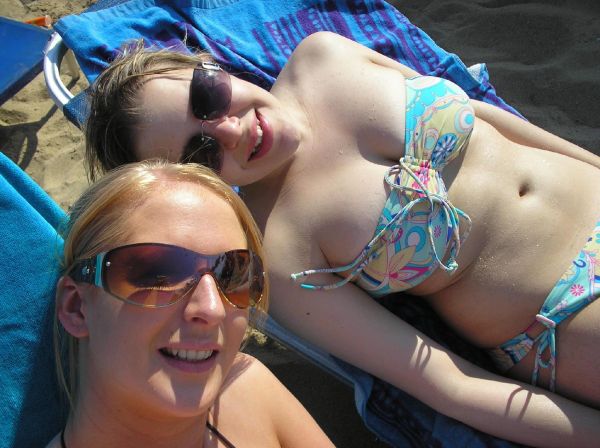 tits in bikini beach women