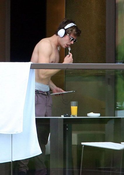 chris evans picture nude cum