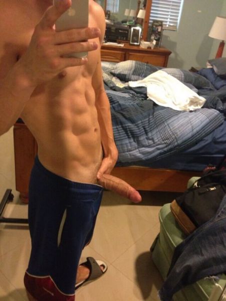 naked guy selfie nude
