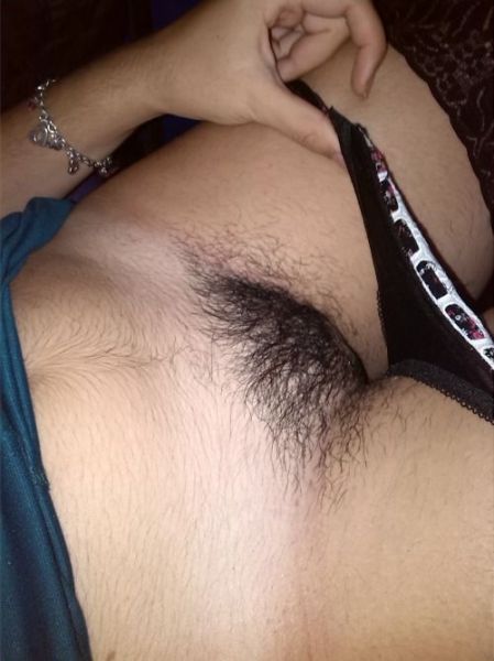 pussy hair selfie