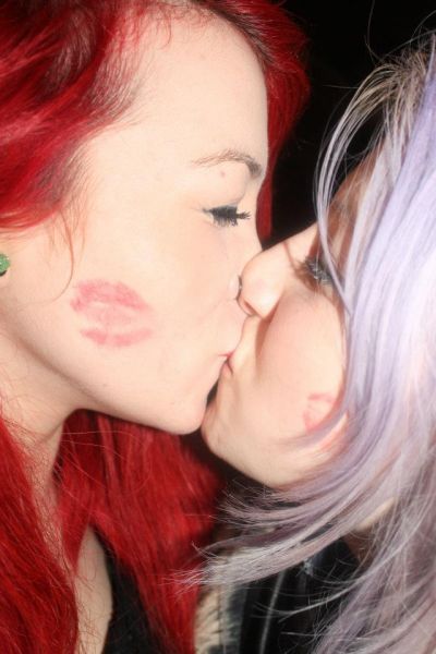 cougar kiss lips