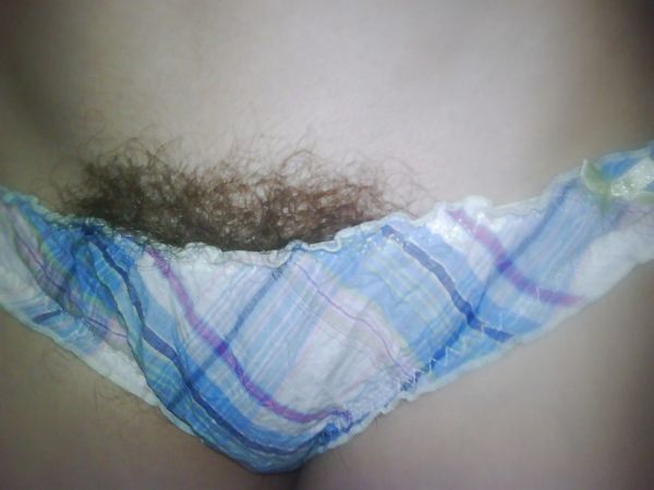 women with hair on pussy