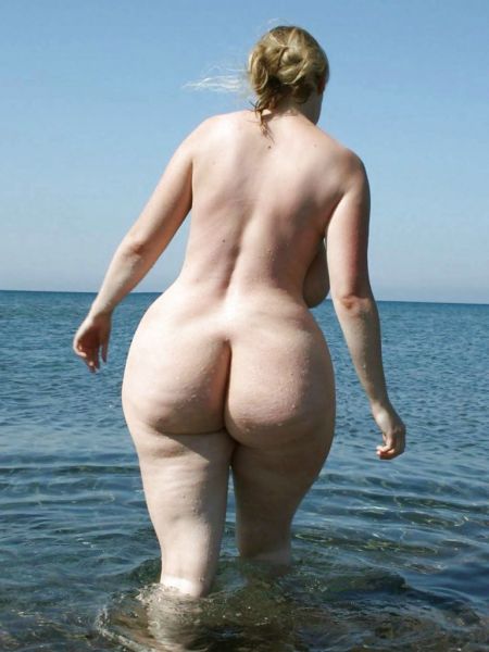 naked curvy woman ass beach