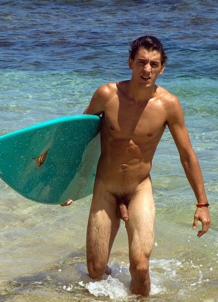 naked men at nude beach